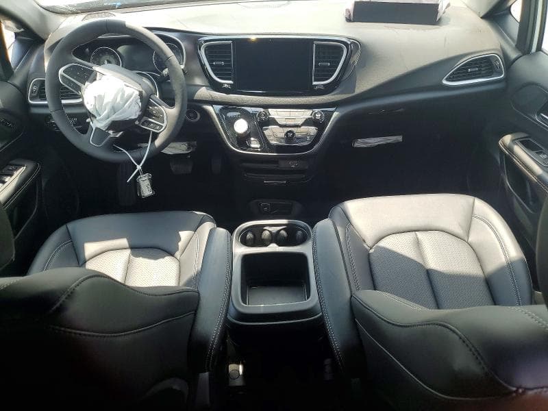 2026 CHRYSLER PACIFICA SELECT 8