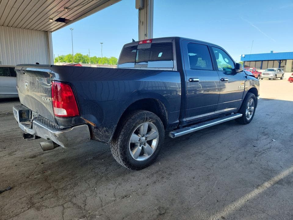 2018 RAM 1500 SLT 3