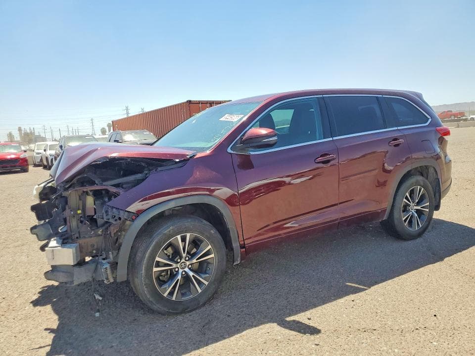 2017 TOYOTA HIGHLANDER - 1