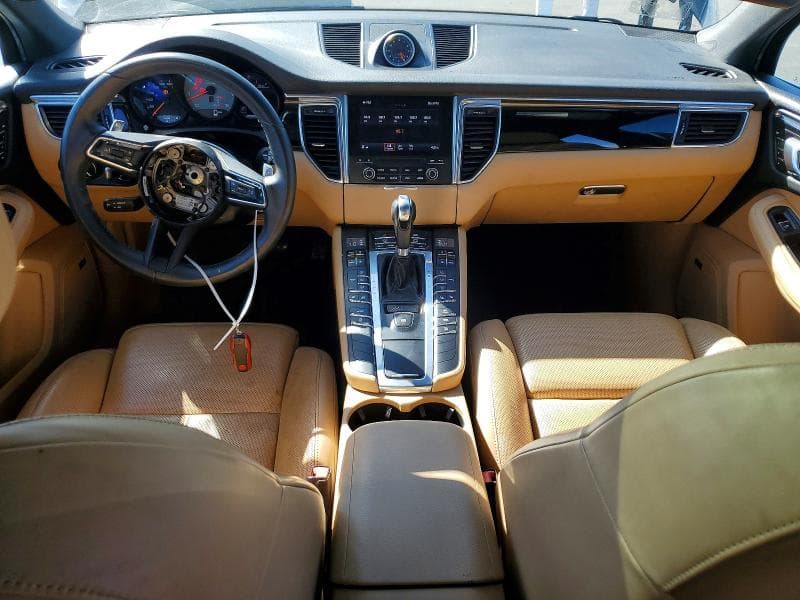 2018 PORSCHE MACAN S 8