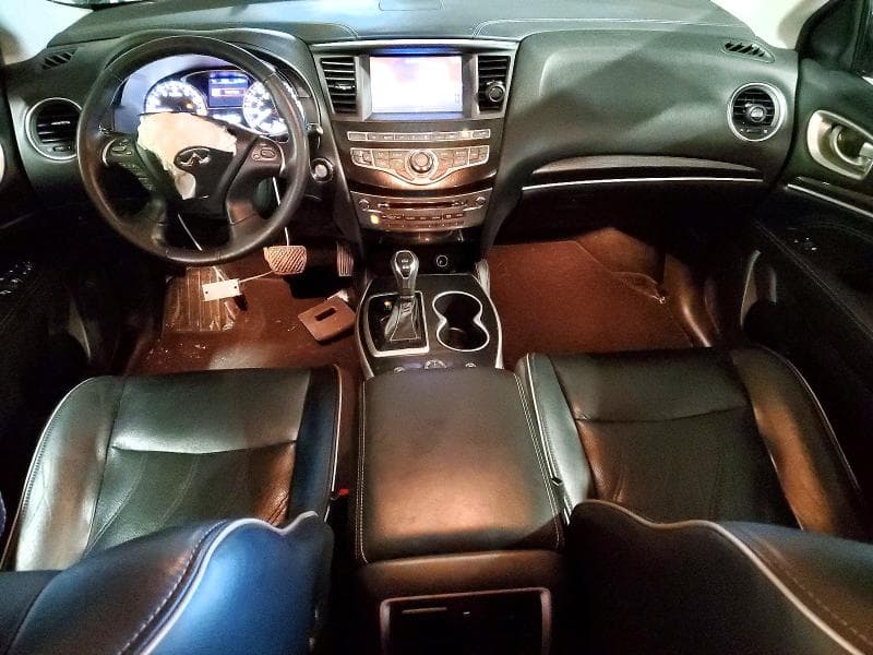 2017 INFINITI Q60 8