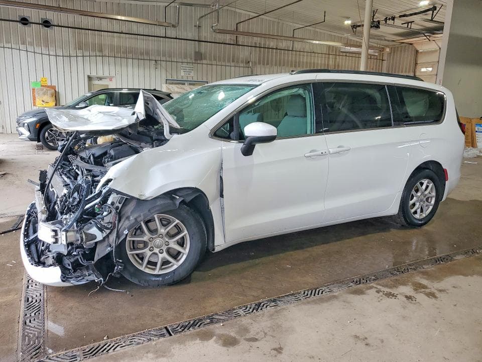 2020 CHRYSLER VOYAGER LX