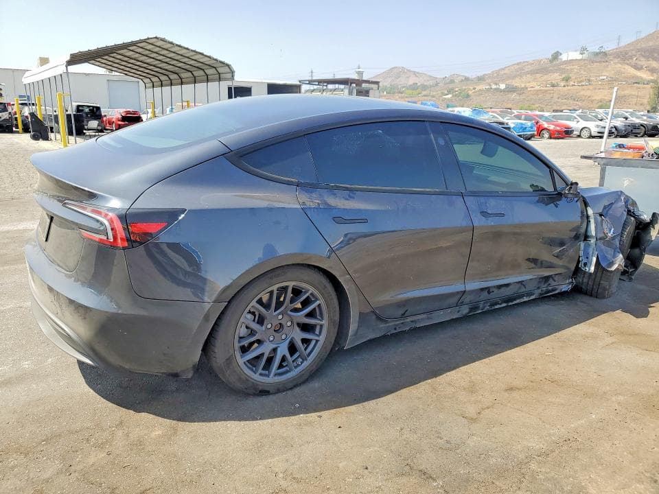 2025 TESLA MODEL 3 3