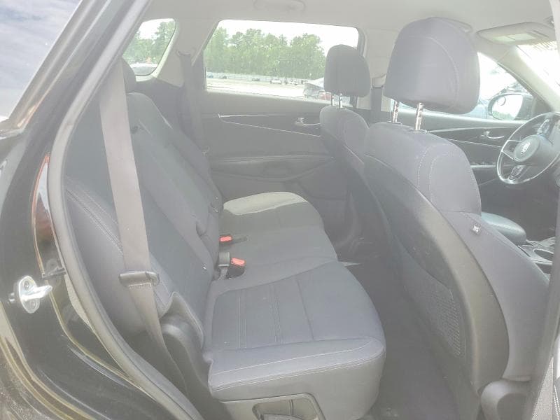 2017 KIA SORENTO LX 11
