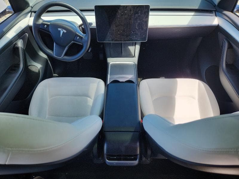 2023 TESLA MODEL Y 8