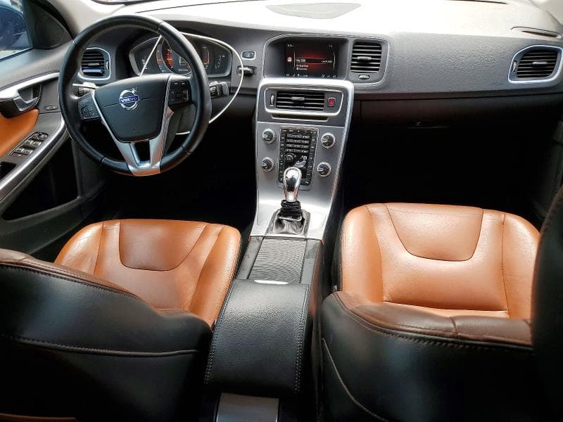 2017 VOLVO S60 PREMIER 8