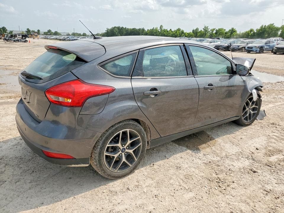 2017 FORD FOCUS SEL 3