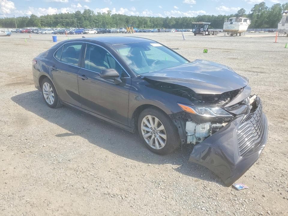 2020 TOYOTA CAMRY LE 4