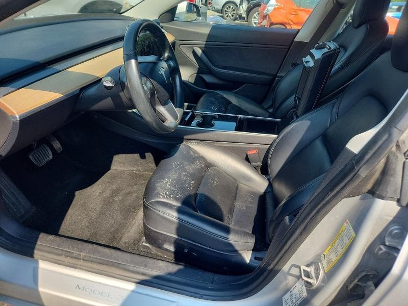 2018 TESLA MODEL 3 7