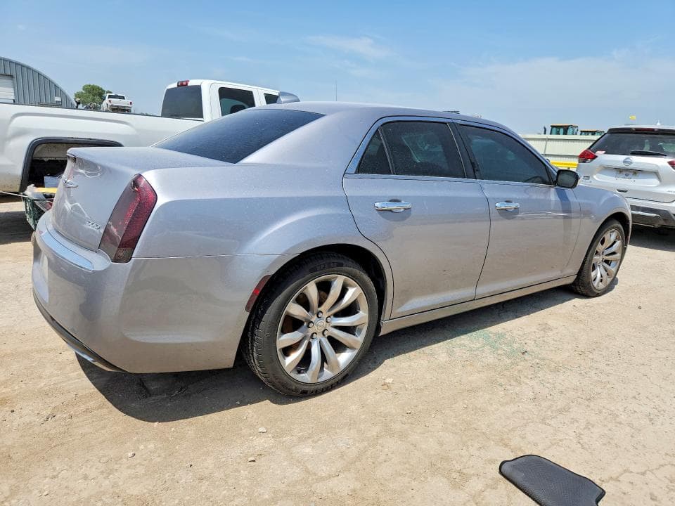 2018 CHRYSLER 300 LIMITED 3