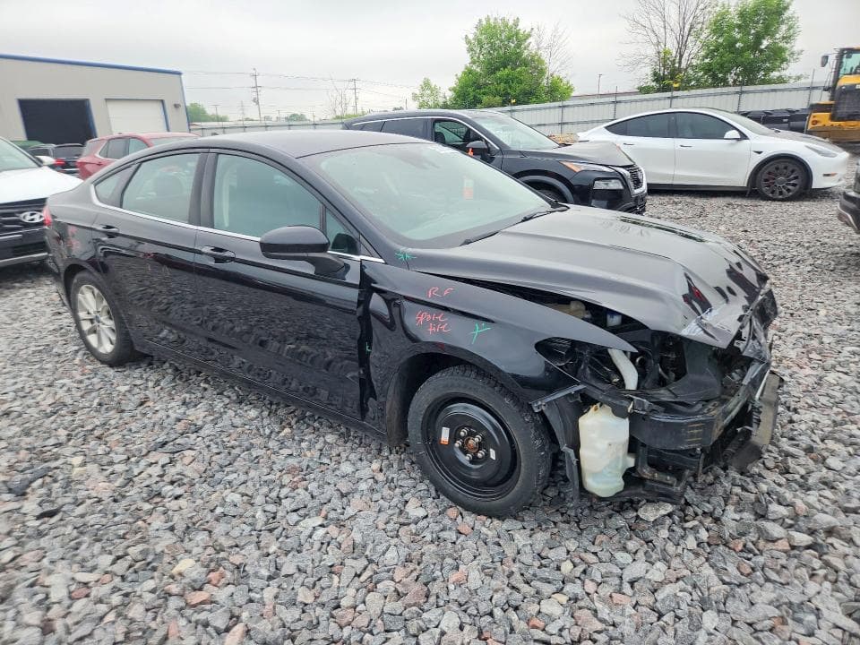 2019 FORD FUSION SE 4