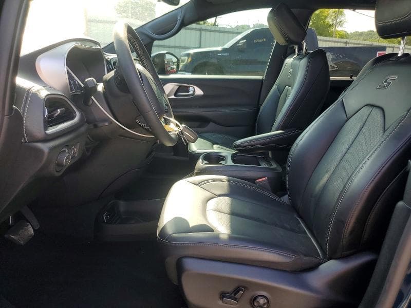 2023 CHRYSLER PACIFICA TOURING L 7