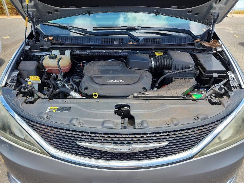 2017 CHRYSLER PACIFICA 12