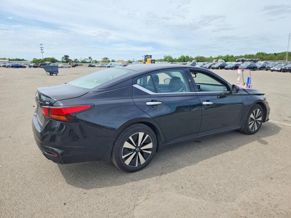 2019 NISSAN ALTIMA SV 3