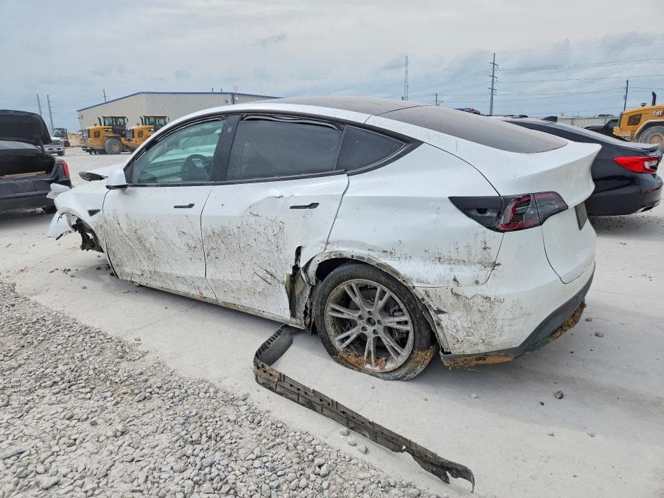 2023 TESLA MODEL Y 2