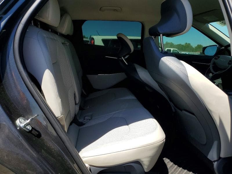 2023 KIA EV6 WIND 11