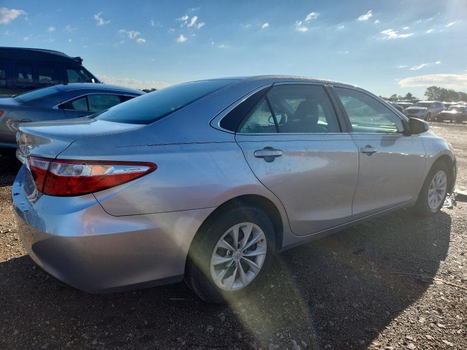 2017 TOYOTA CAMRY LE 3
