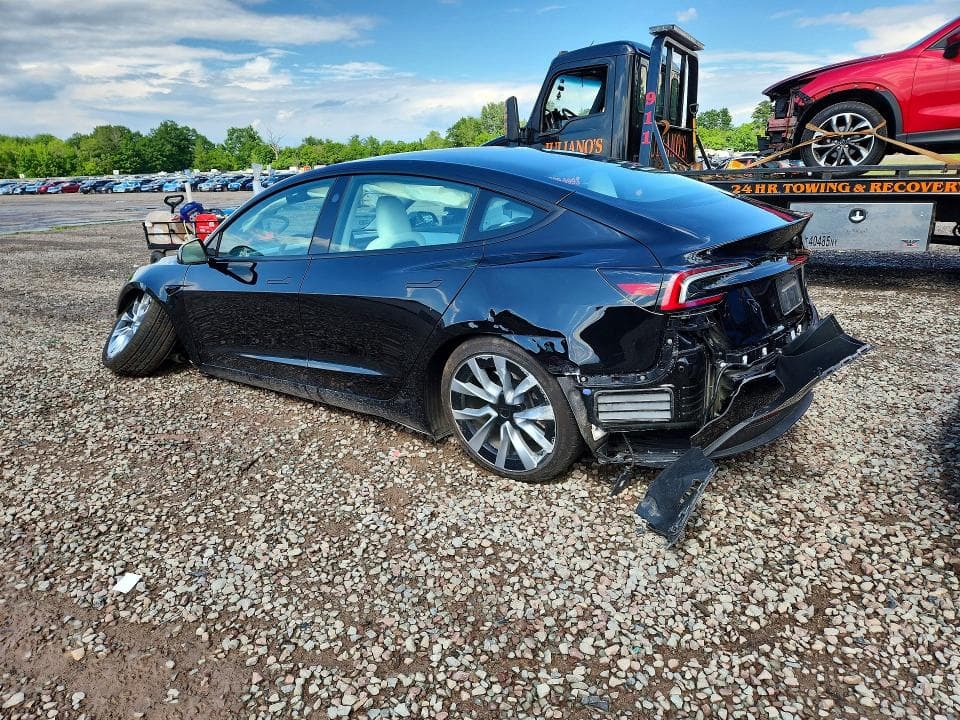 2025 TESLA MODEL 3 2