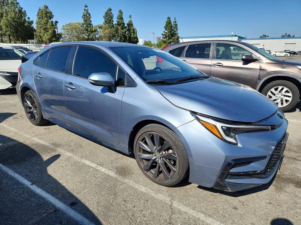 2023 TOYOTA COROLLA SE 4