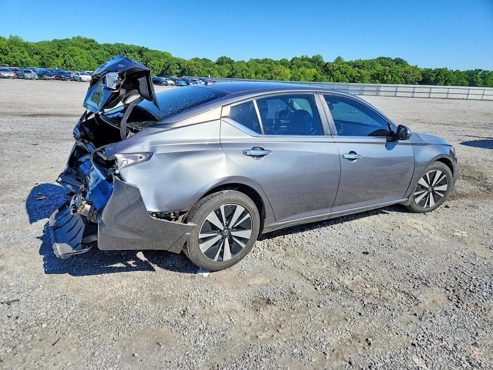 2021 NISSAN ALTIMA SV 3