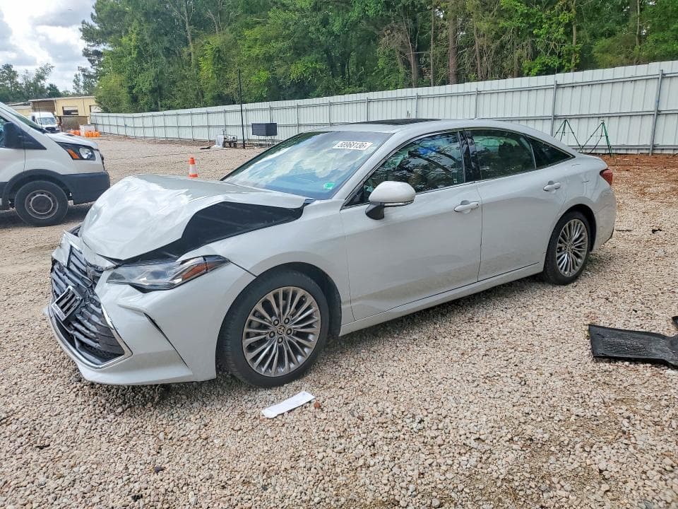 2022 TOYOTA AVALON LIMITED - 1
