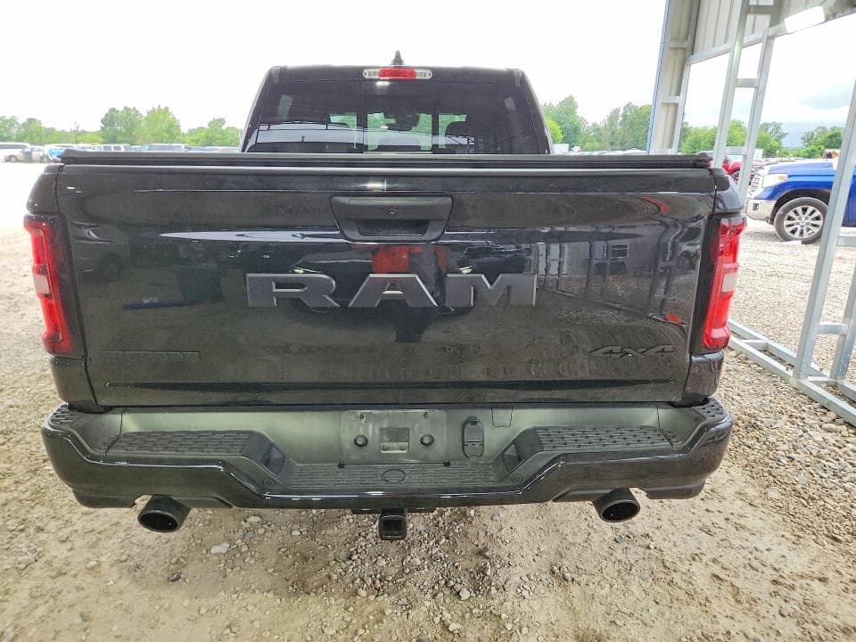 2025 RAM 1500 BIG HORN 6