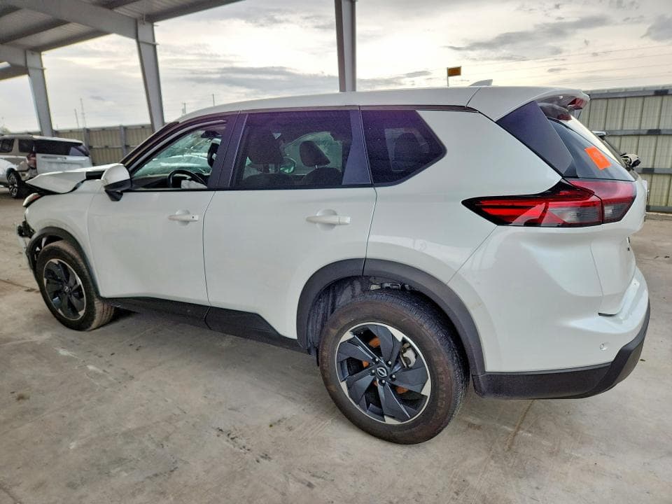 2024 NISSAN ROGUE SV 2