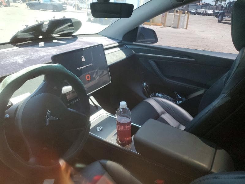 2025 TESLA MODEL Y 9