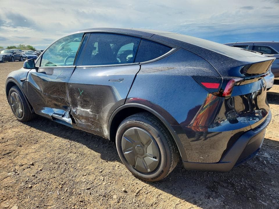 2026 TESLA MODEL Y 2