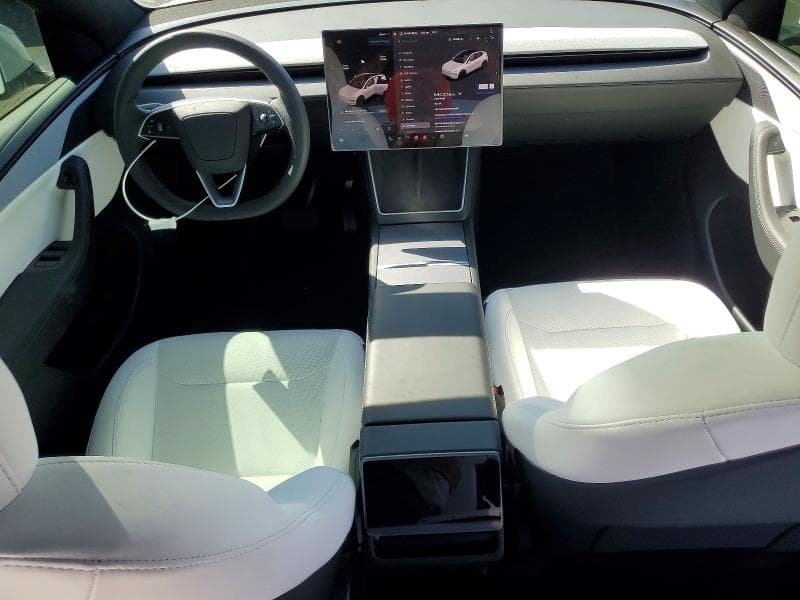 2026 TESLA MODEL Y 8
