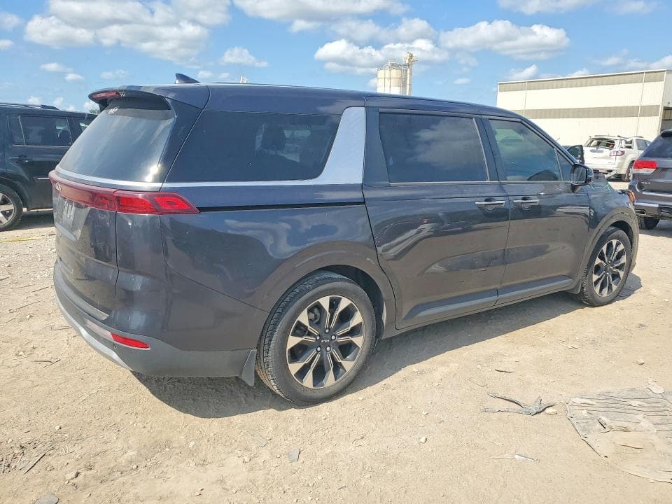 2024 KIA CARNIVAL EX 3