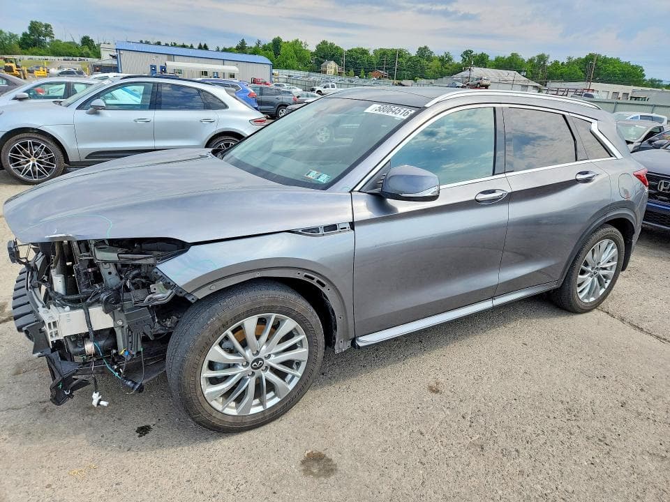 2023 INFINITI QX50 LUXE