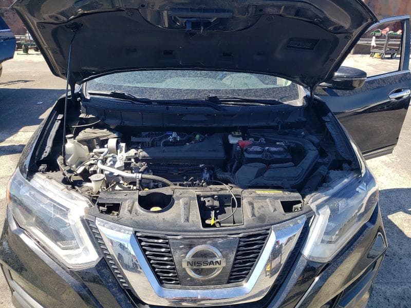 2017 NISSAN ROGUE SV 11