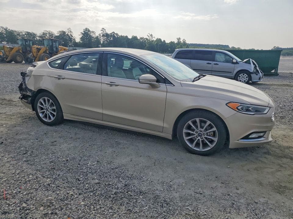 2017 FORD FUSION SE 4