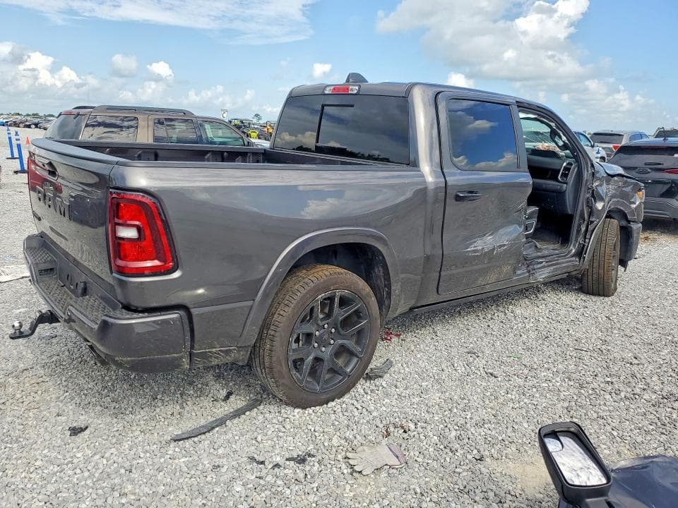2025 RAM 1500 LARAMIE 3