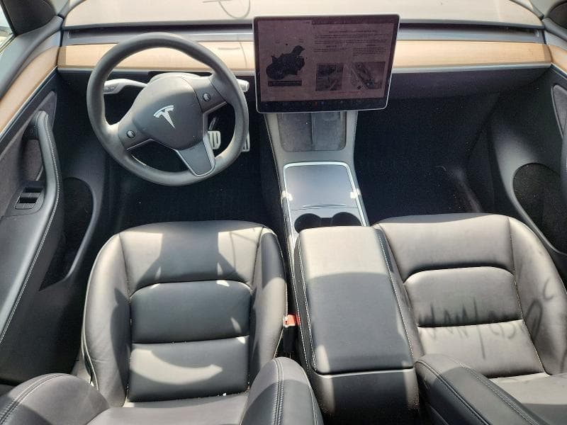 2023 TESLA MODEL Y 8