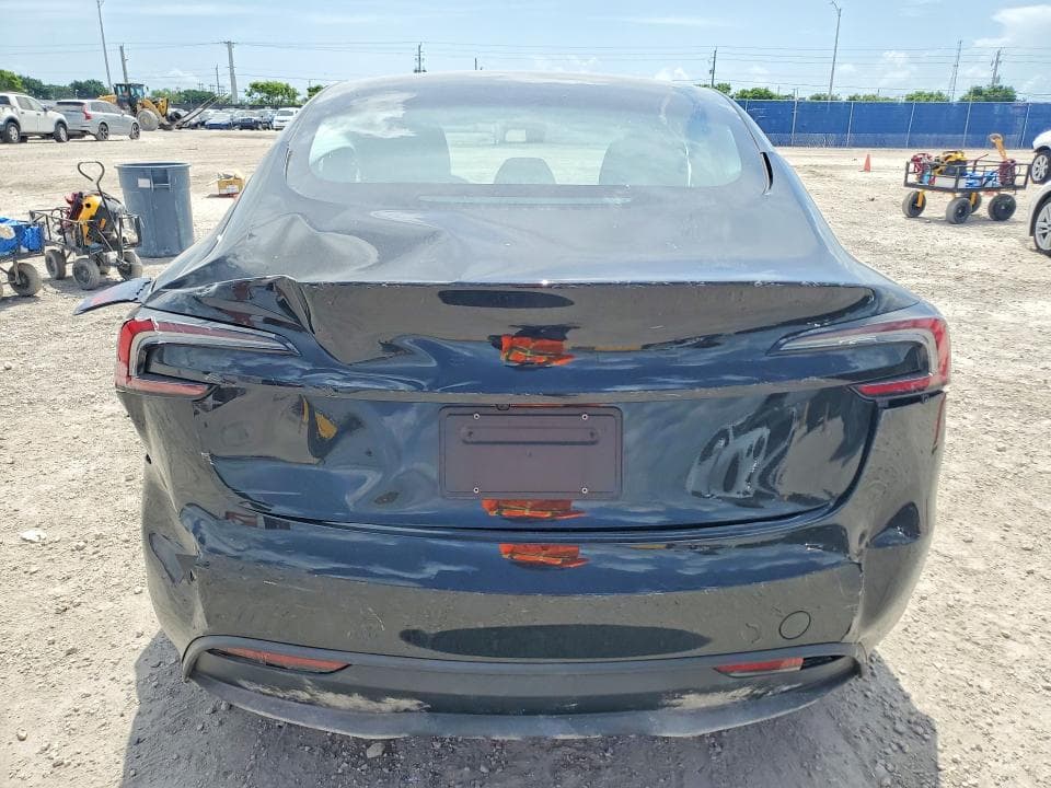 2026 TESLA MODEL 3 6