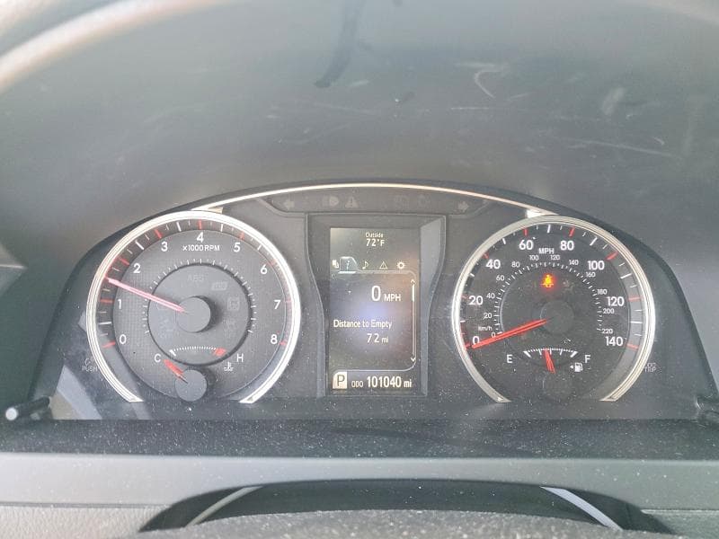 2017 TOYOTA CAMRY SE 9