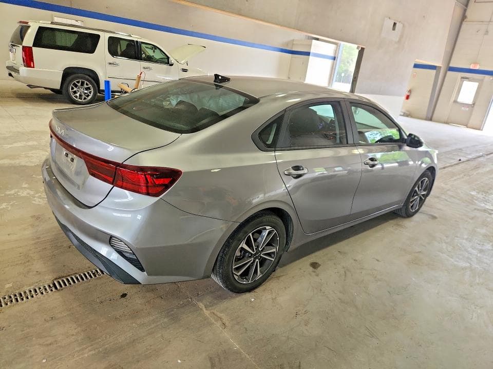 2023 KIA FORTE LXS 3