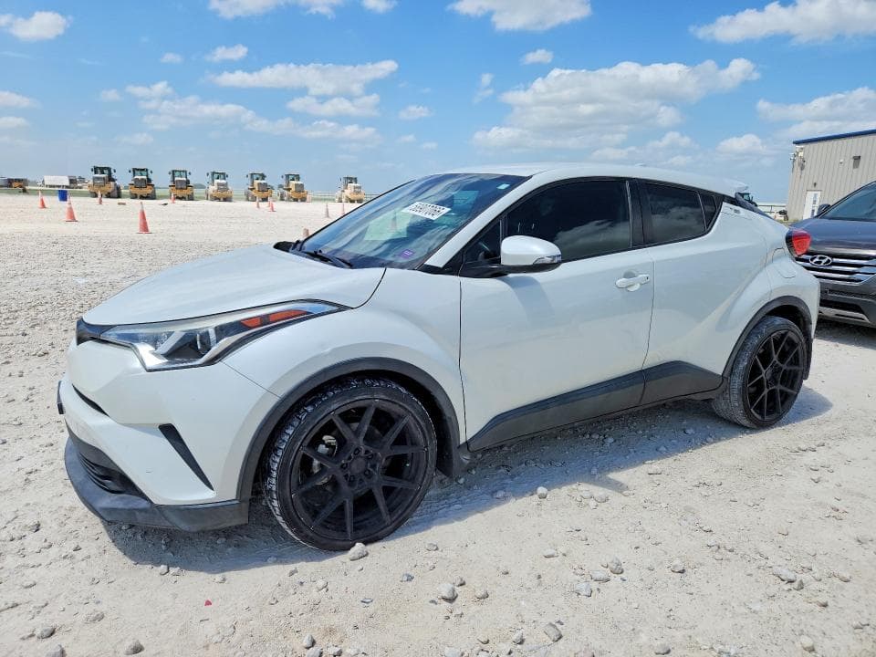2018 TOYOTA C-HR XLE PREMIUM