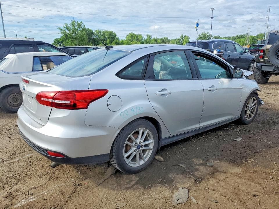 2017 FORD FOCUS SE 3