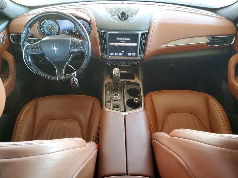 2021 MASERATI LEVANTE 8