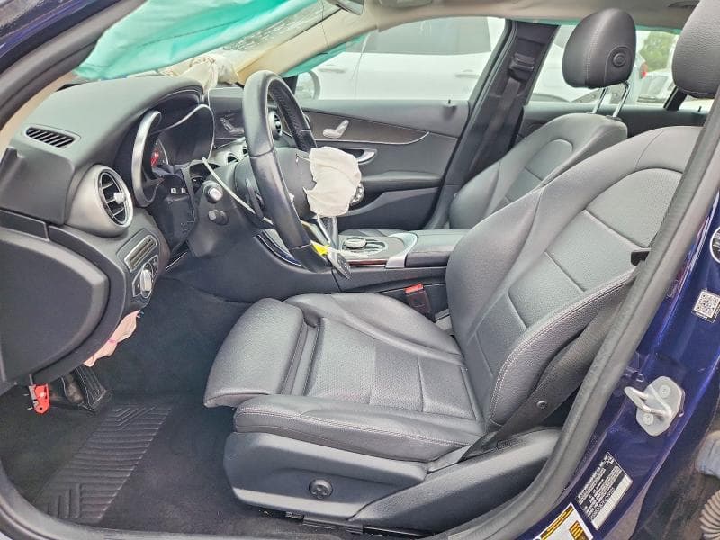 2019 MERCEDES-BENZ C 300 7
