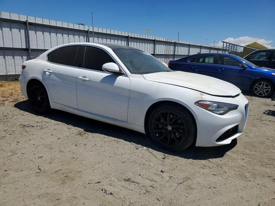 2017 ALFA ROMEO GIULIA 4