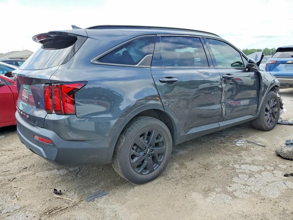 2021 KIA SORENTO S 3