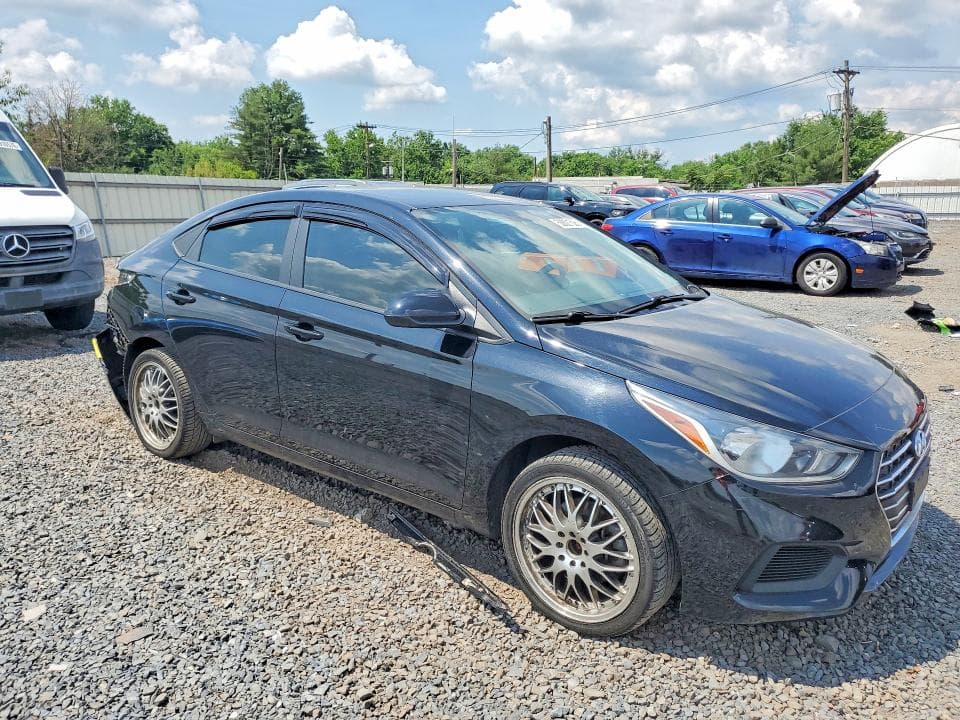 2022 HYUNDAI ACCENT SE 4