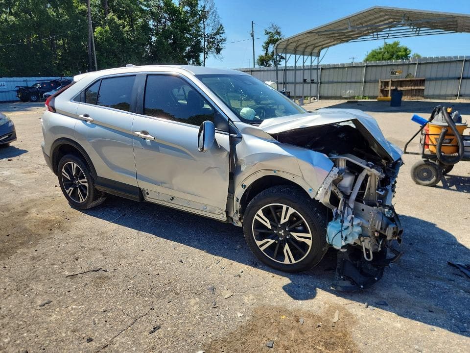 2024 MITSUBISHI ECLIPSE CROSS SE 4