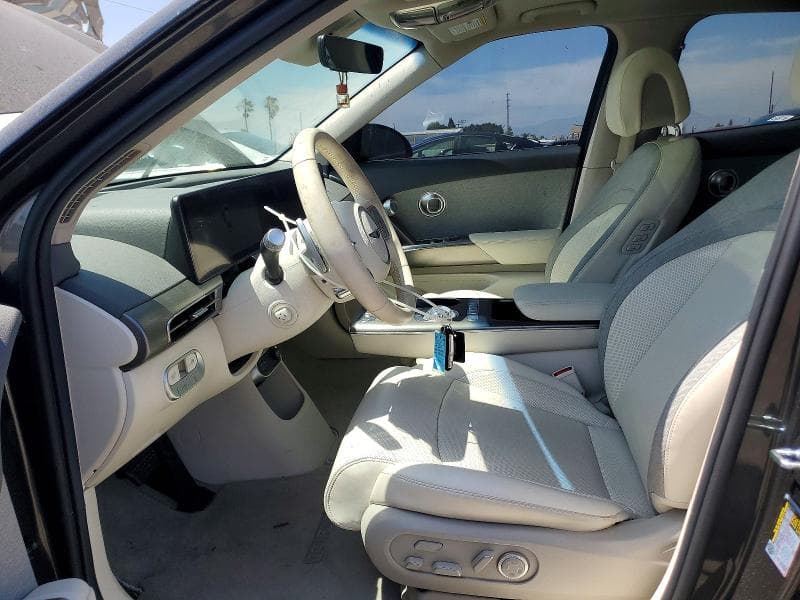 2025 GENESIS GV60 STANDARD 7
