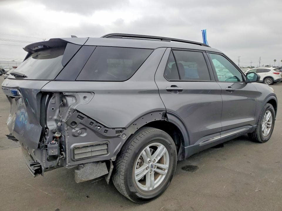 2023 FORD EXPLORER XLT 3