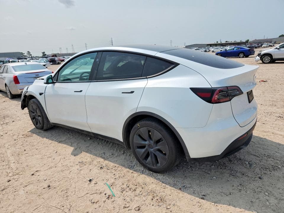 2025 TESLA MODEL Y 2